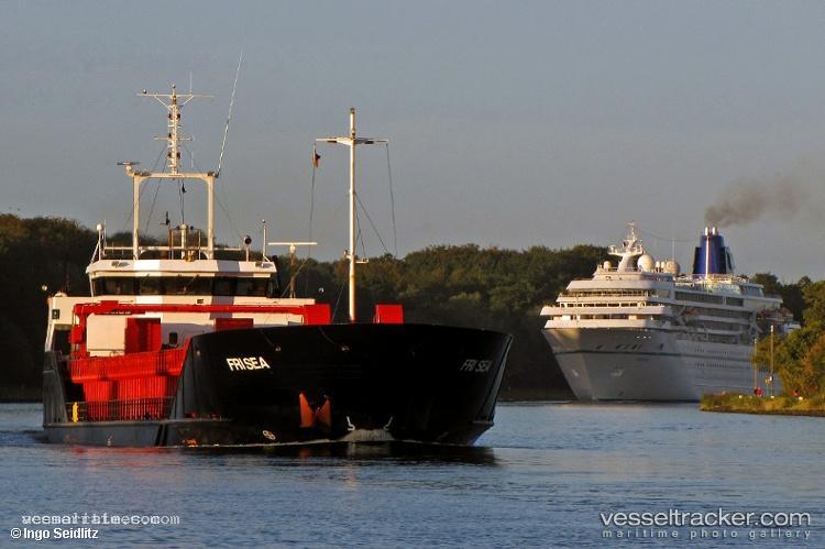 Fri-Sea - Deck Cargo Ship vessel registered in Bahamas