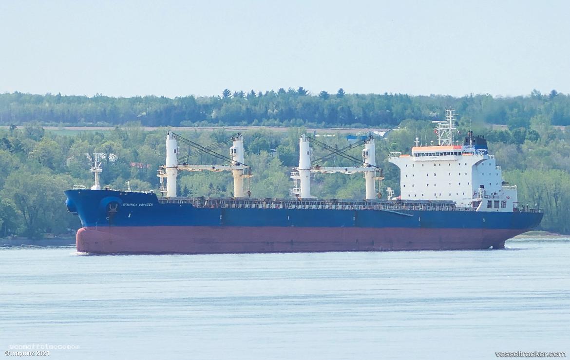 Mxd-Xiamen - Bulk Carrier vessel registered in Liberia