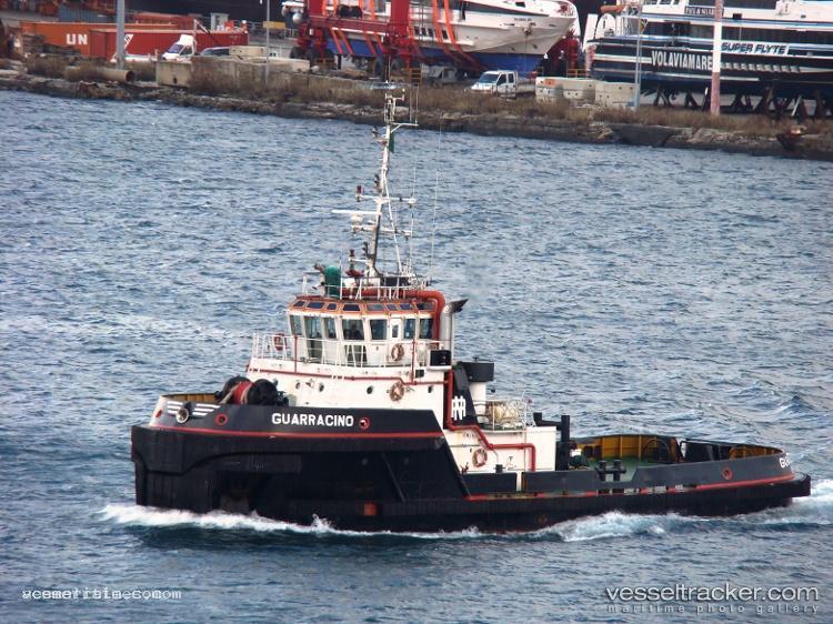 Guarracino - [tug.salvage_tug] vessel registered in Italy