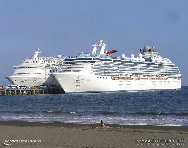 Island-Princess - Cruise Ship vessel registered in Bermuda