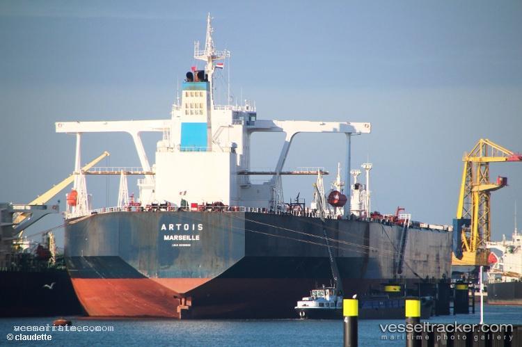La-Balena - Crude Oil Tanker vessel registered in Djibouti