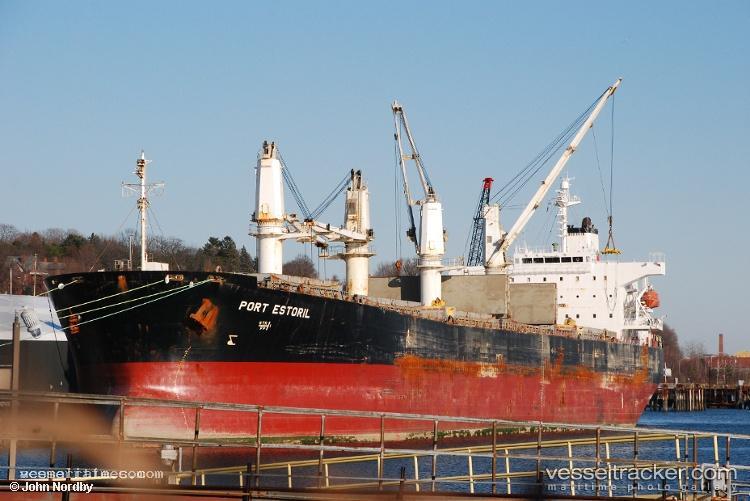 Leo-1 - Bulk Carrier vessel registered in Panama