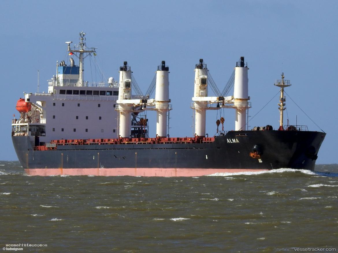 Hmz-Island - Bulk Carrier vessel registered in Barbados