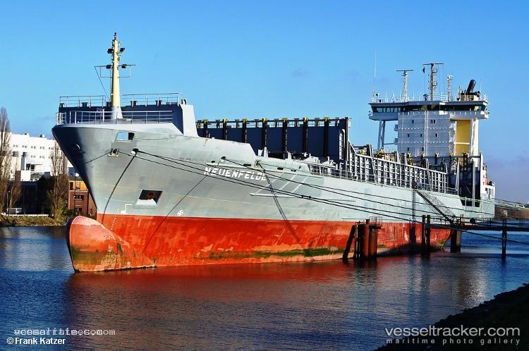 Neuenfelde - Container Ship vessel registered in Antigua and Barbuda