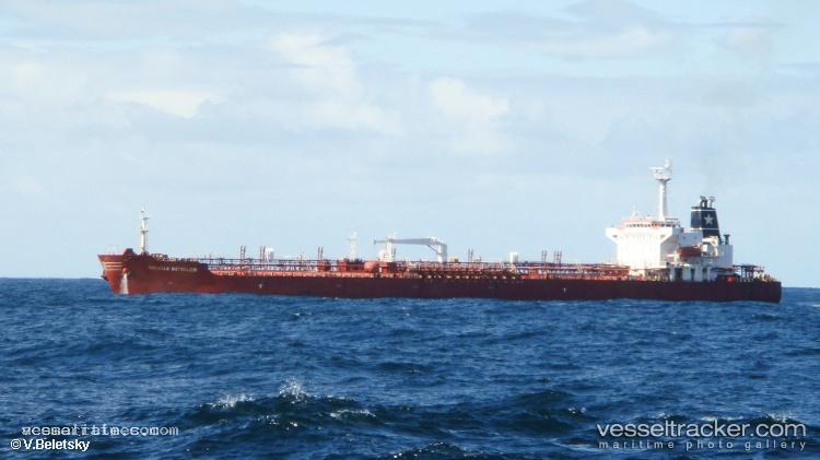 Vt-Queen - Chemical Oil Products Tanker vessel registered in Hong Kong