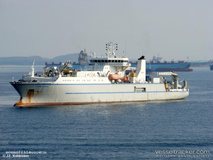 Reliance - Cable Layer vessel registered in Marshall Islands