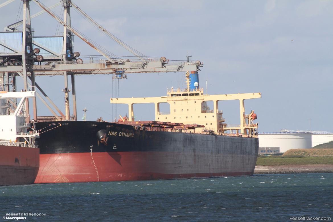 Xh-Voyager - Ore Carrier vessel registered in Liberia