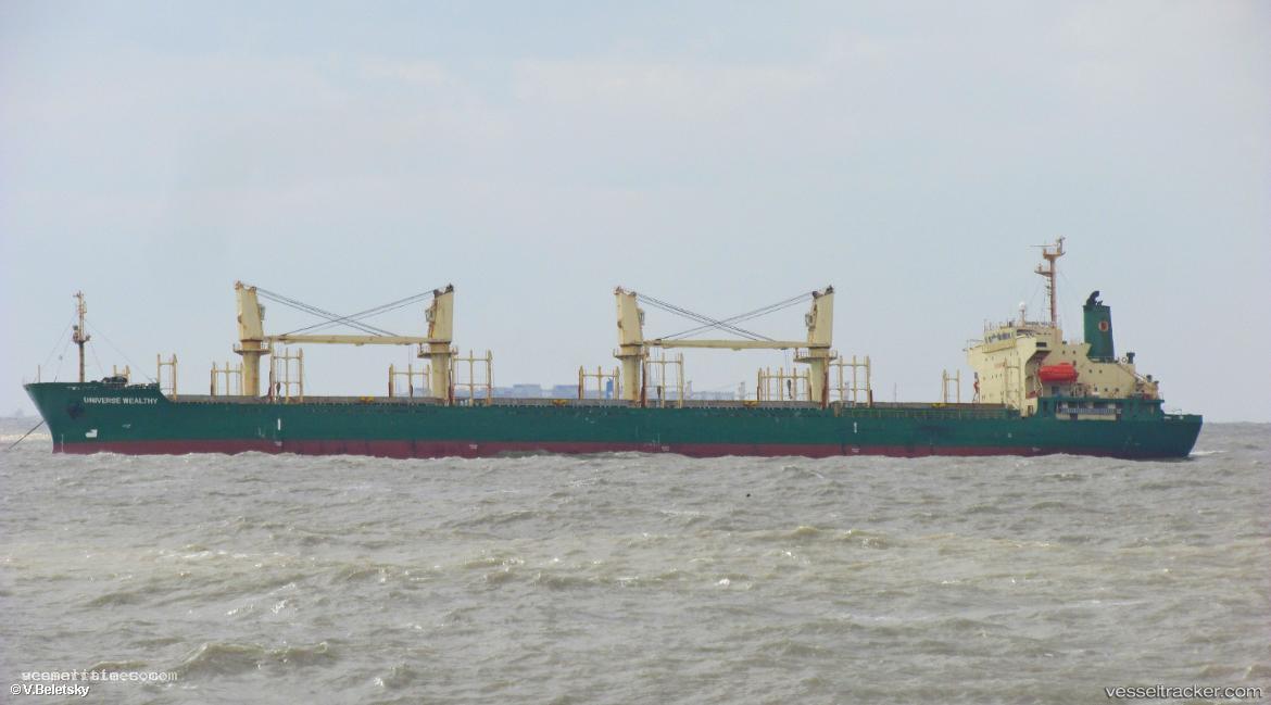 Universe-Wealthy - Bulk Carrier vessel registered in Panama