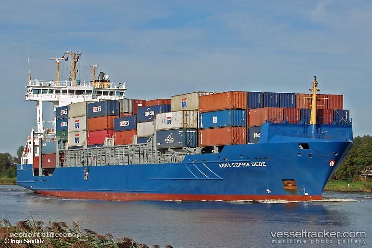 Mel-Spirit - Container Ship vessel registered in Malta