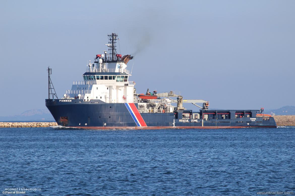 Pionnier - Offshore Tug Supply Ship vessel registered in France
