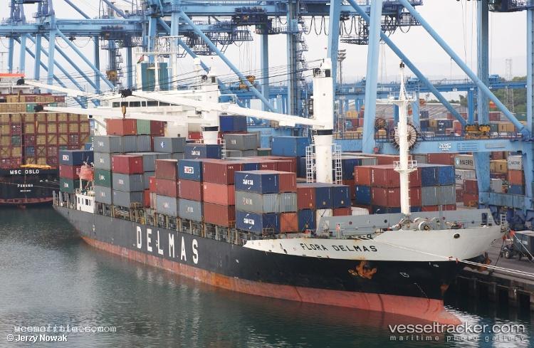 Flora-Delmas - Container Ship vessel registered in Portugal