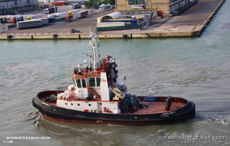Angelina-C - [tug.salvage_tug] vessel registered in Italy