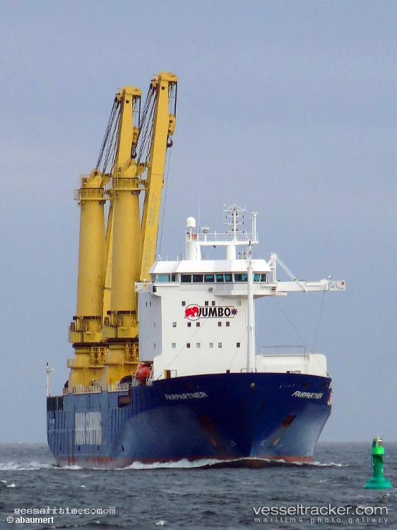 Fairpartner - Heavy Load Carrier vessel registered in Netherlands