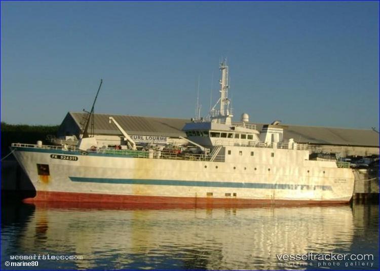 Ile-Bourbon - Fishing Vessel vessel registered in France