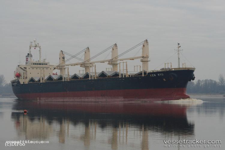 Sunnine-3 - General Cargo Ship vessel registered in Panama