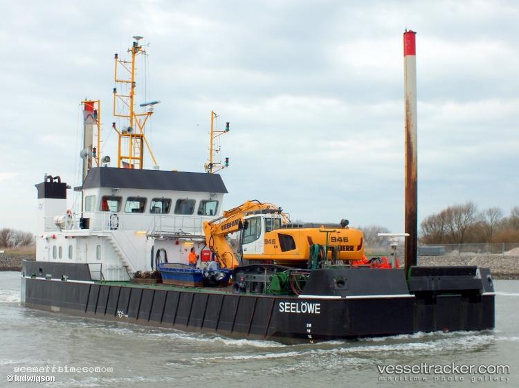 Seeloewe - Utility Vessel vessel registered in Germany