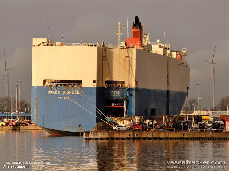 Grand-Pioneer - Vehicles Carrier vessel registered in Panama