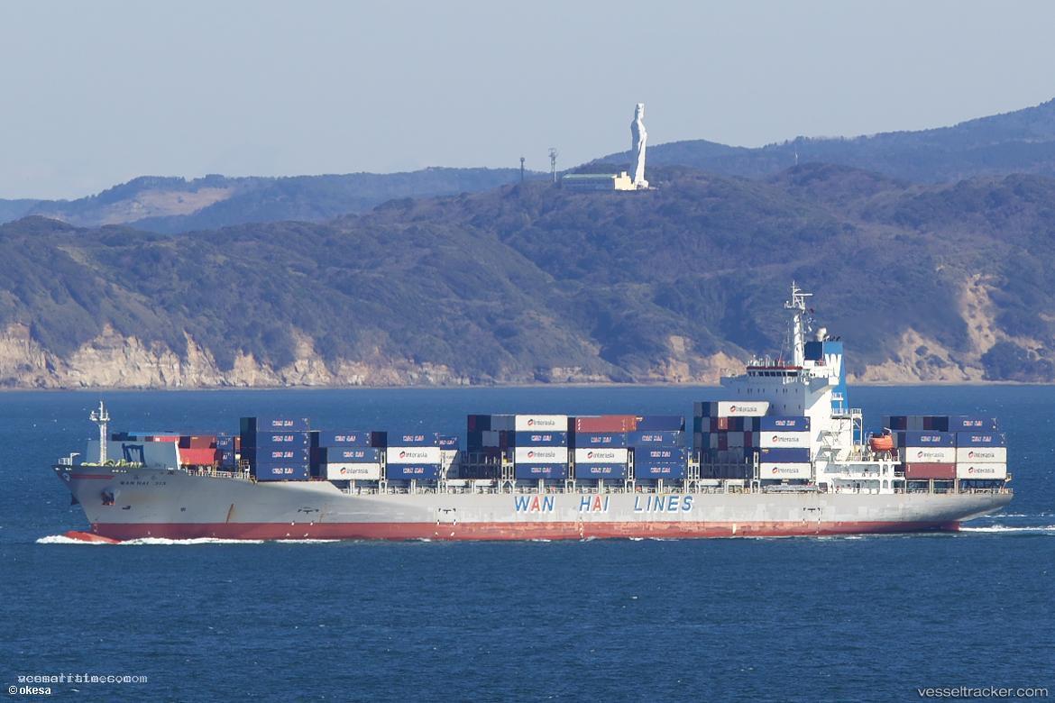 Wan-Hai-313 - Container Ship vessel registered in Singapore