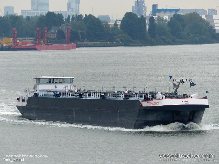 Eenhoorn - Other Tanker vessel registered in Netherlands