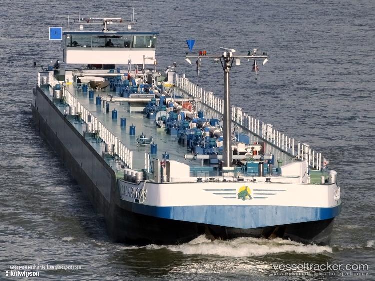 Galapagos - Other Tanker vessel registered in Germany