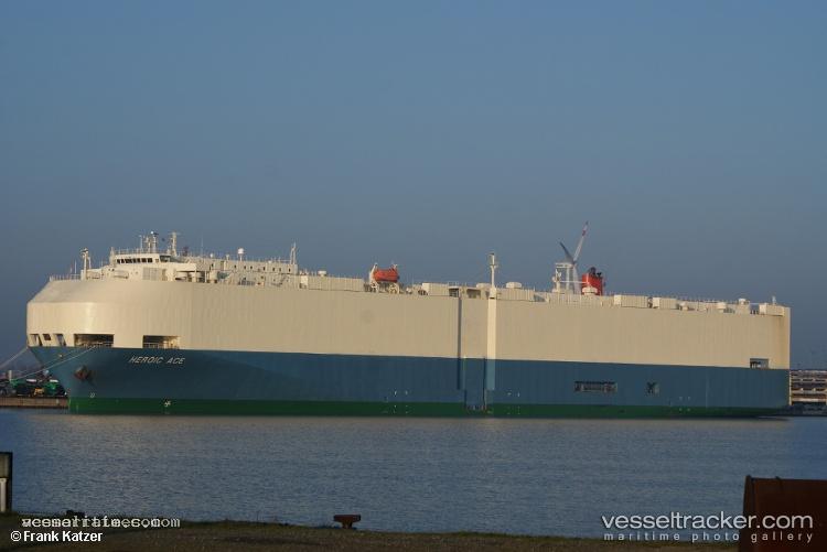 Heroic-Ace - Vehicles Carrier vessel registered in Panama