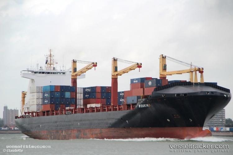 Ef-Olivia - Container Ship vessel registered in Portugal