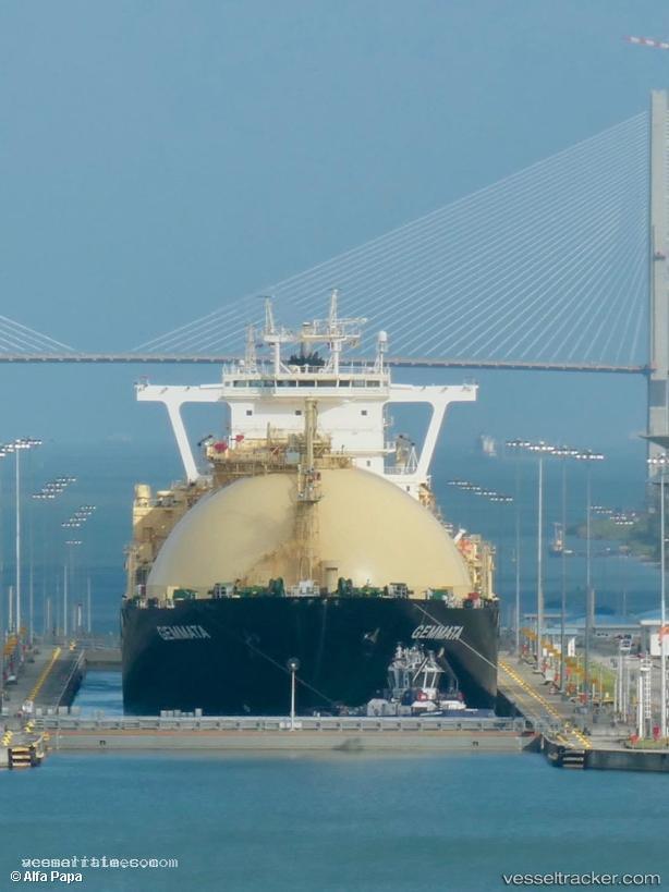 Shandong-Juniper - Lng Tanker vessel registered in Singapore