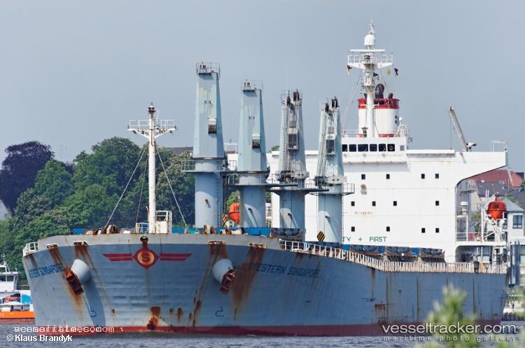 Manalagi-Samba - Bulk Carrier vessel registered in Indonesia