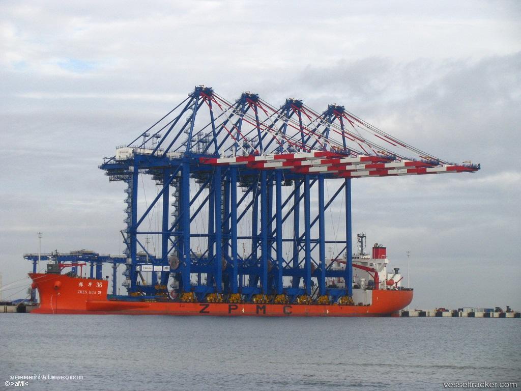 Zhen-Hua-36 - Heavy Load Carrier vessel registered in Liberia