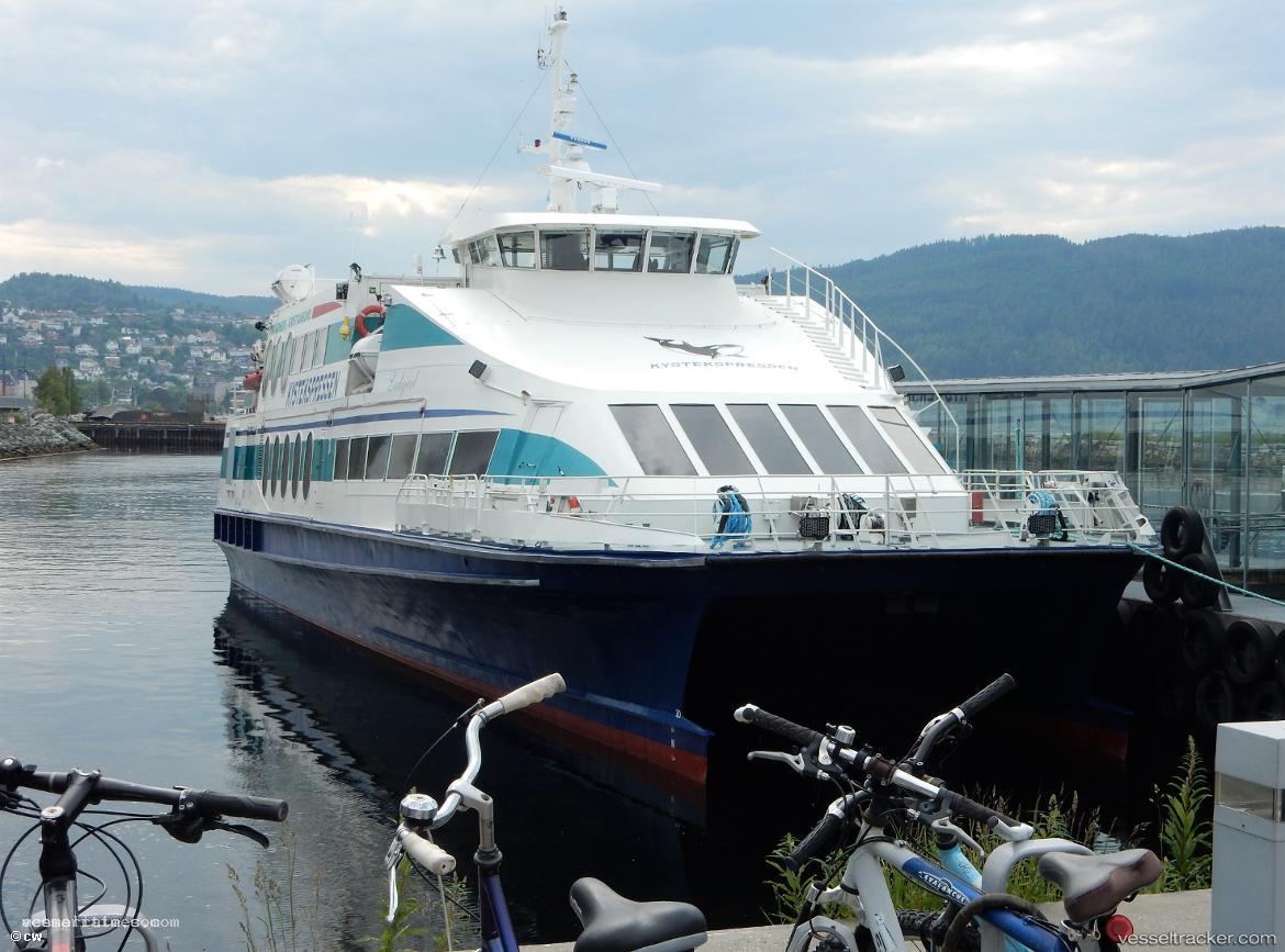 Ladejarl - Passenger Ro Ro Cargo Ship vessel registered in Norway
