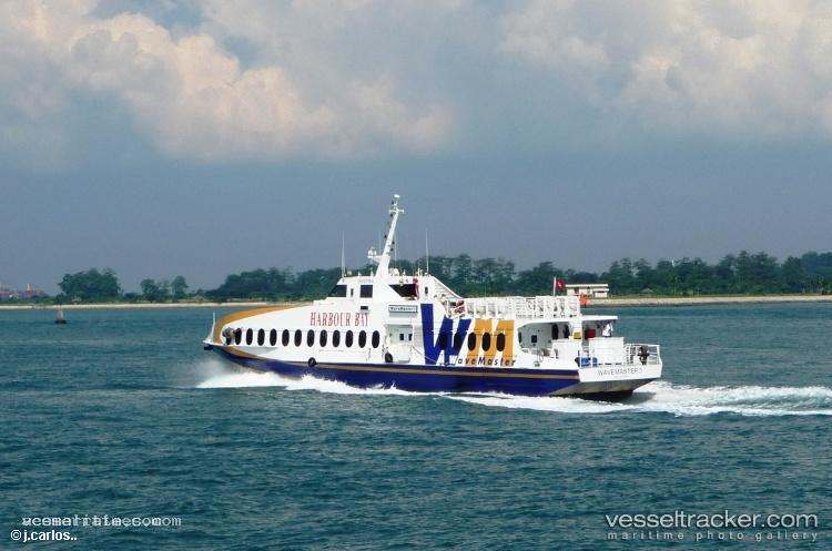 Wavemaster3 - Passenger Ship vessel registered in Singapore