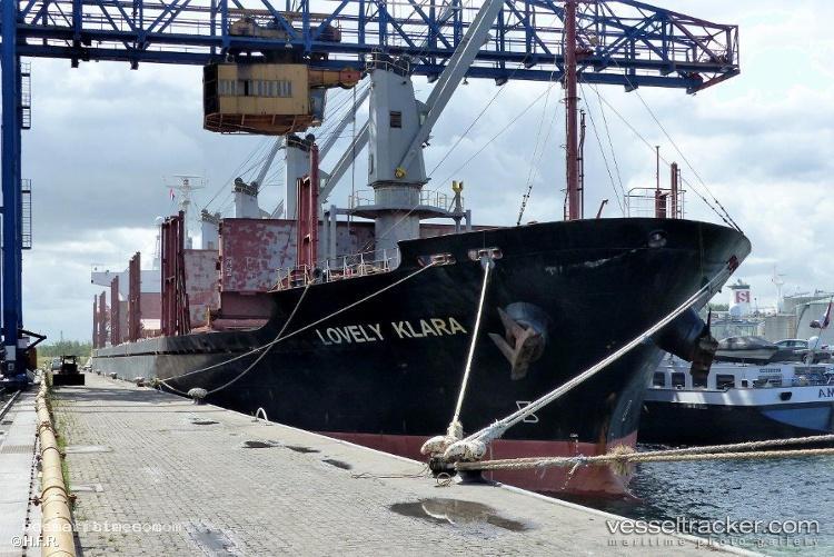 Golden-Leaf - Bulk Carrier vessel registered in Panama