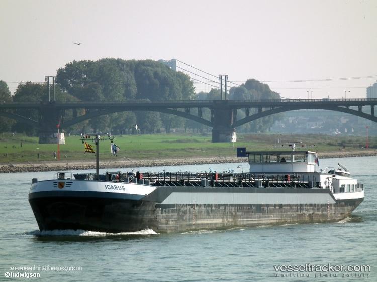 Icarus - Other Tanker vessel registered in Netherlands