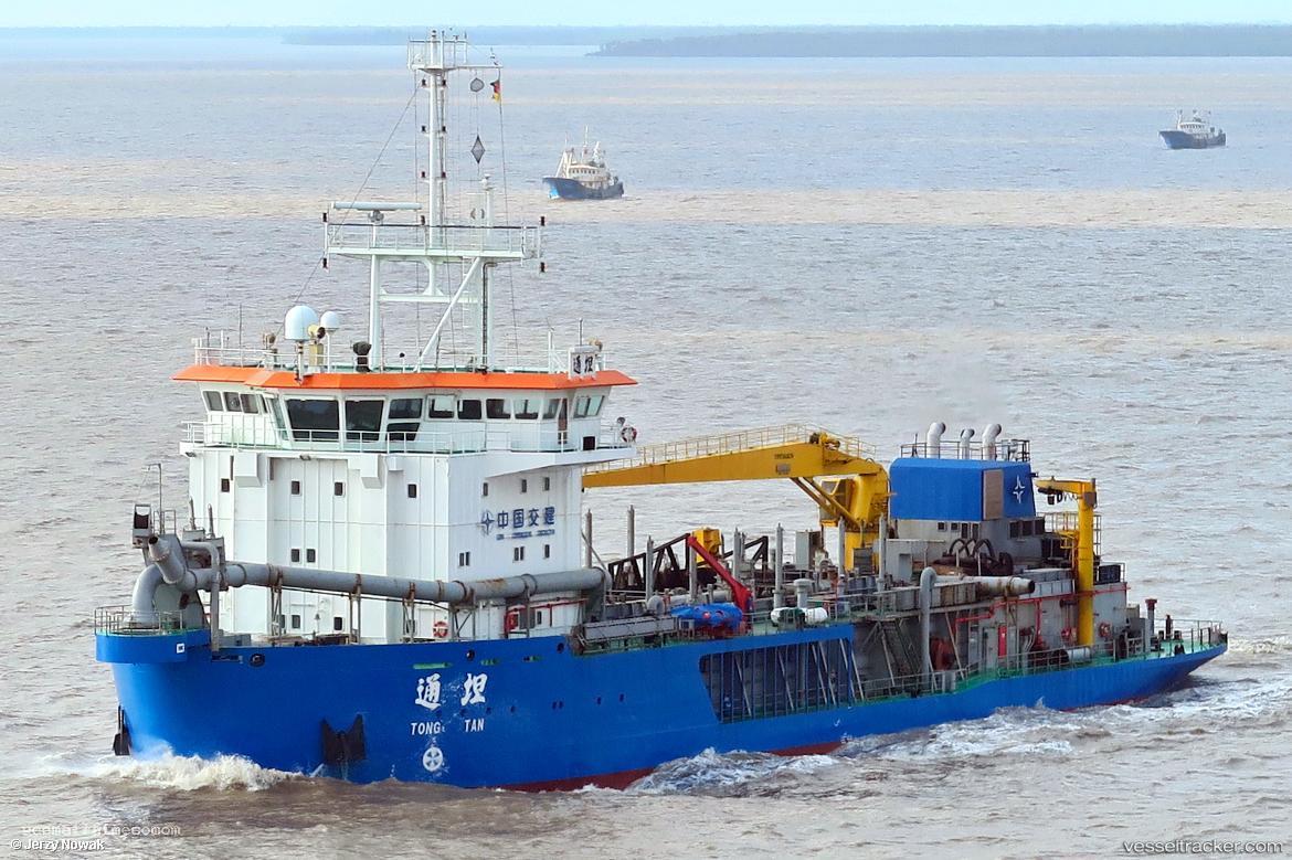 Tong-Tan - Hopper Dredger vessel registered in China