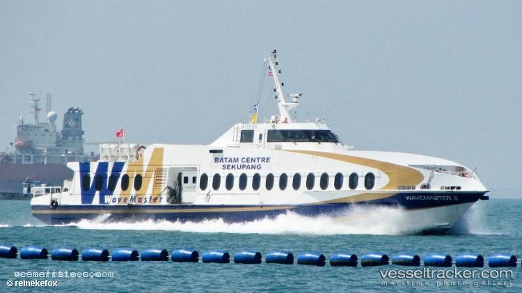 Wavemaster-6 - Passenger Ship vessel registered in Singapore