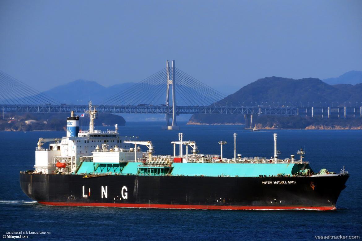 Puteri-Mutiara-Satu - Lng Tanker vessel registered in Malaysia
