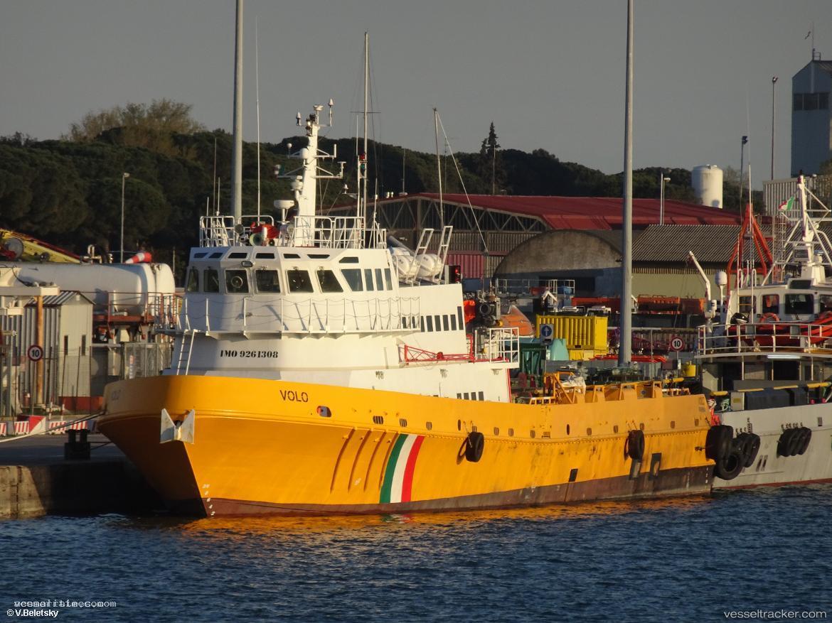 Volo - Offshore Tug Supply Ship vessel registered in Italy