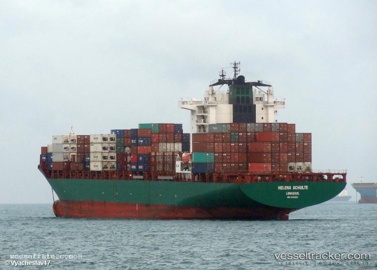 Sls-Topaz - Container Ship vessel registered in Marshall Islands
