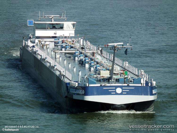 Michelangelo - Other Tanker vessel registered in Germany