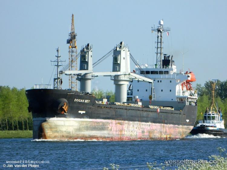 Pioneer-Elite - Bulk Carrier vessel registered in Tuvalu