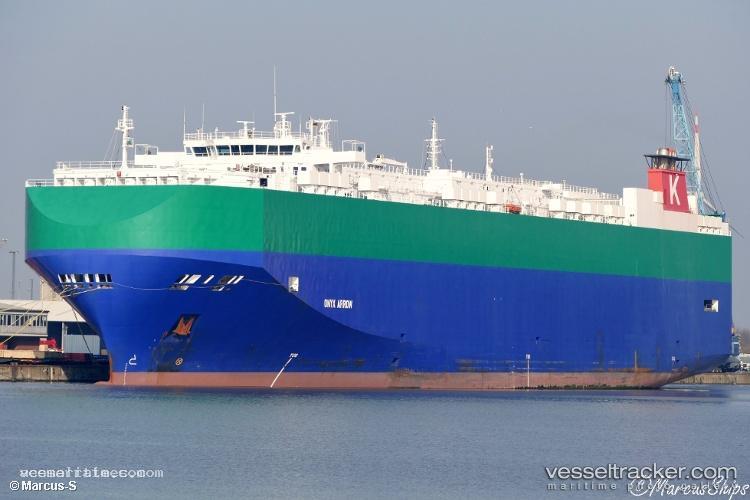 Onyx-Arrow - Vehicles Carrier vessel registered in Bahamas