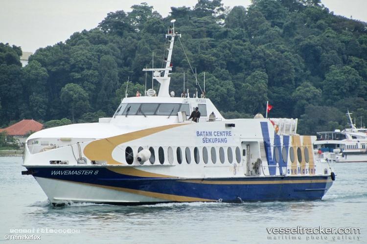Wavemaster-8 - Passenger Ship vessel registered in Singapore