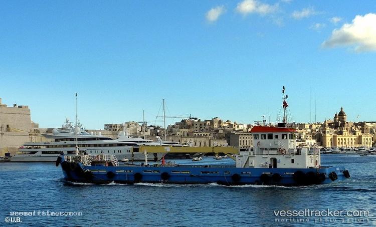 Mumtaz - Oil Products Tanker vessel registered in Antigua and Barbuda