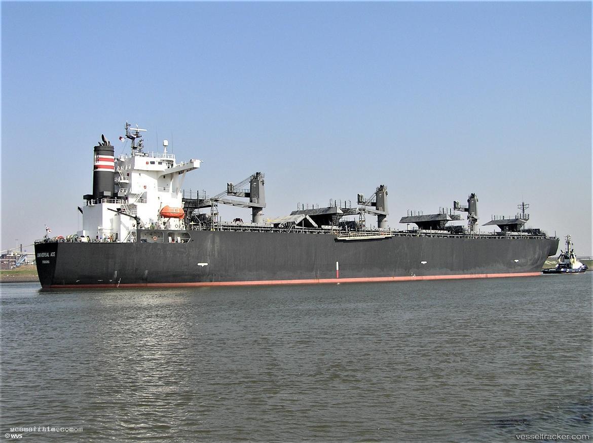 Forestal-Reina - Wood Chips Carrier vessel registered in Panama