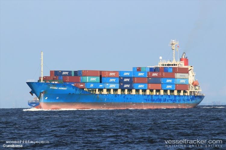 Hf-Spirit - Container Ship vessel registered in Panama