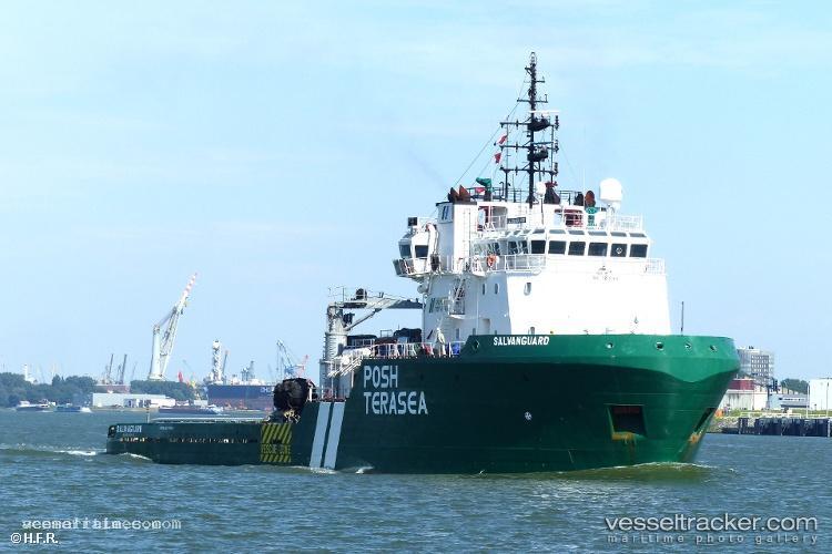 Hulk-Ii - Service Ship vessel registered in Vanuatu
