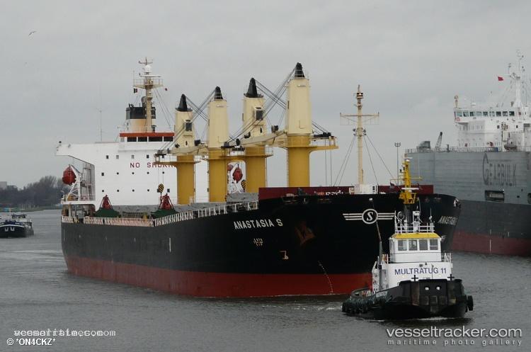 Paras - Bulk Carrier vessel registered in Marshall Islands