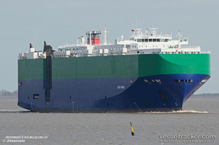 Ivory-Arrow - Vehicles Carrier vessel registered in Bahamas