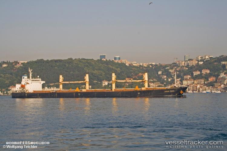 Berden - Bulk Carrier vessel registered in Marshall Islands