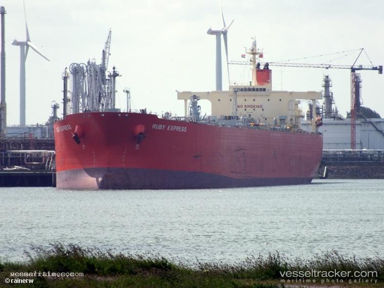 M.t-Vardiani - Oil Products Tanker vessel registered in Panama